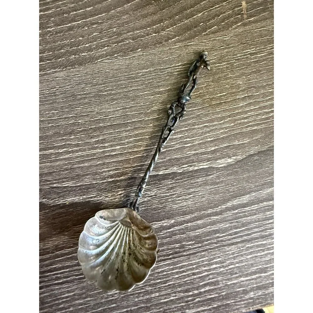 Vintage Shell Bowl Figural Spoon – Cherub Design